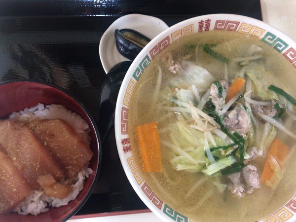 「ランチセット（タンメンとミニまぐろ丼）700円」@味処 うめやの写真