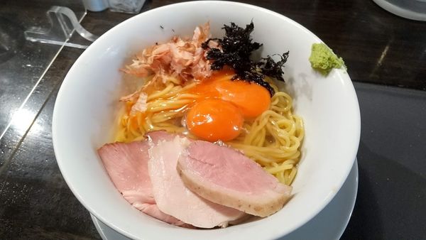 「TKMﾌﾟﾚﾐｱﾑ+生卵+黒ﾄﾘｭﾌｵｲﾙ+追い飯1250円」@KaneKitchen Noodlesの写真