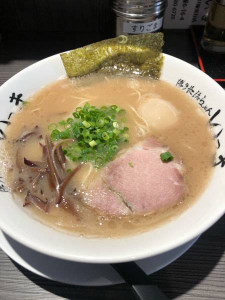 「らーめん650円＋味付たまご110円」@博多長浜らーめん いっき 戸塚安行店の写真