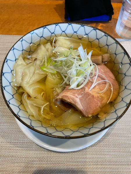 「塩煮干しワンタン中華そば」@柴崎亭の写真