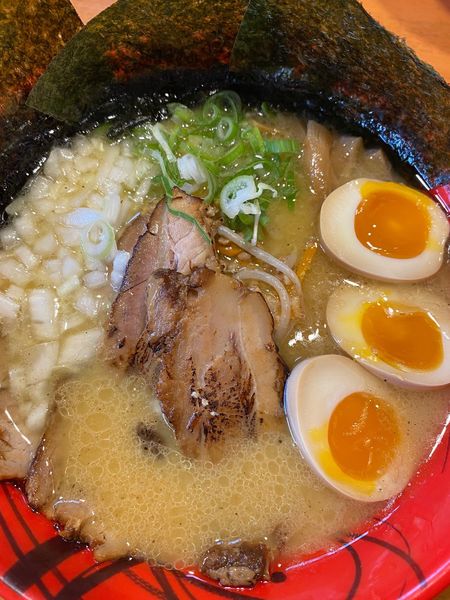 「ゆき味噌らーめん　全部のせ」@らーめん炙亭 ぼたんの写真