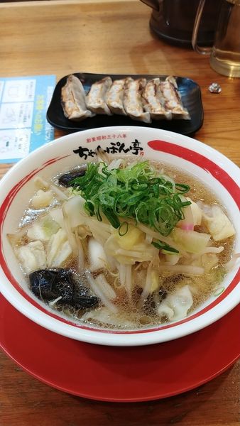 「近江ちゃんぽん（ギョウザ）」@ちゃんぽん亭総本家 彦根駅前本店の写真