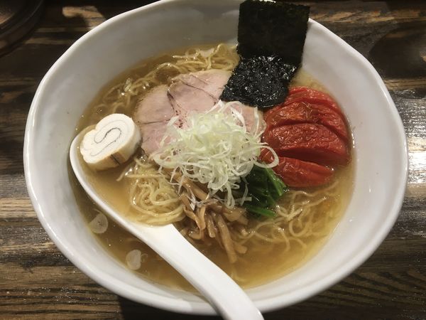 「塩ラーメン+焼きトマト」@RAMEN CiQUEの写真