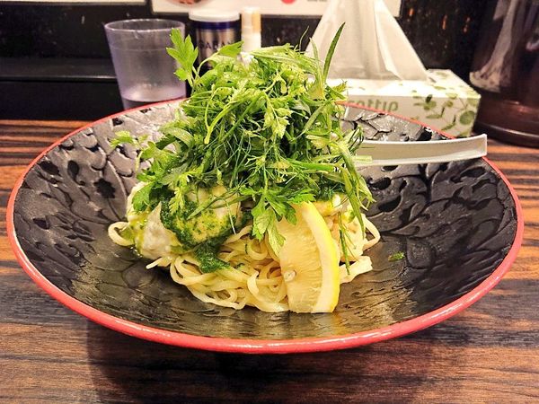 「ホタテのピュレとエルブの冷めたい和えそば、など」@稲荷屋の写真