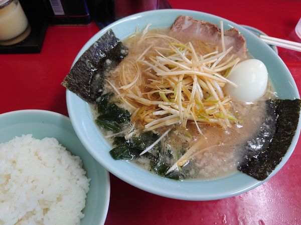 「ネギラーメン500円＋半ライス100円」@ラーメンショップ YAMANAKAの写真