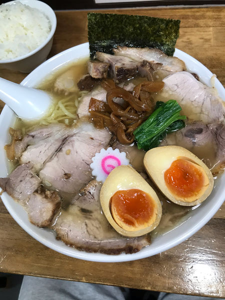 「しおチャーシュー麺大盛味玉」@オランダ軒の写真
