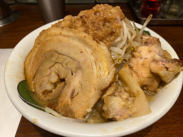 「雷そば 中」@ラーメン 雷 東京本丸店の写真