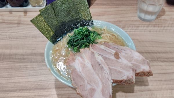 「ラーメン（並）+チャーシュー」@ラーメン 清水家の写真