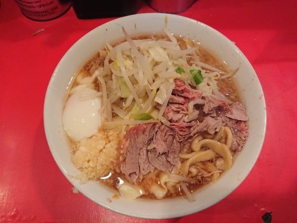 「小ラーメン ＋ チーズ ＋ 温泉玉子」@ラーメン二郎 府中店の写真