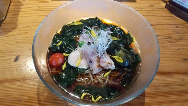 「モロヘイヤの冷やしそば（限定）1100円」@麺処 図鑑の写真