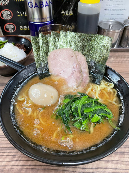 「まる得ラーメン　固濃多　ライス」@武道家 龍の写真