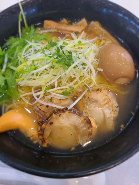 「帆立塩ラーメン（ゆずしそ）」@中華そば いちや あみプレミアムアウトレット店の写真