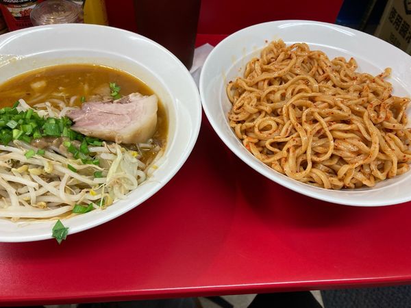 「だんだん辛くなるつけ麺950円」@立川マシマシ 足利総本店の写真