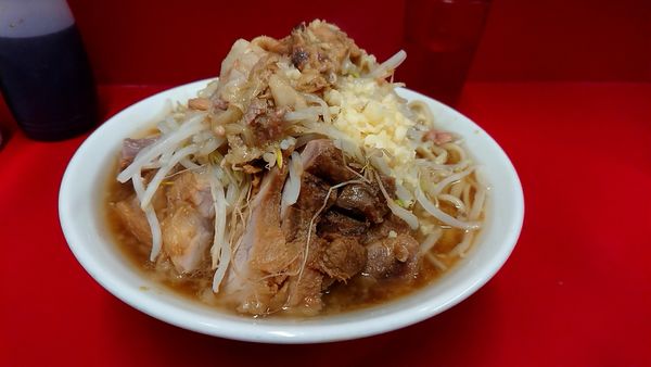 「小ぶたラーメン(850円)ニンニクアブラカラメショウガ」@ラーメン二郎 大宮公園駅前店の写真