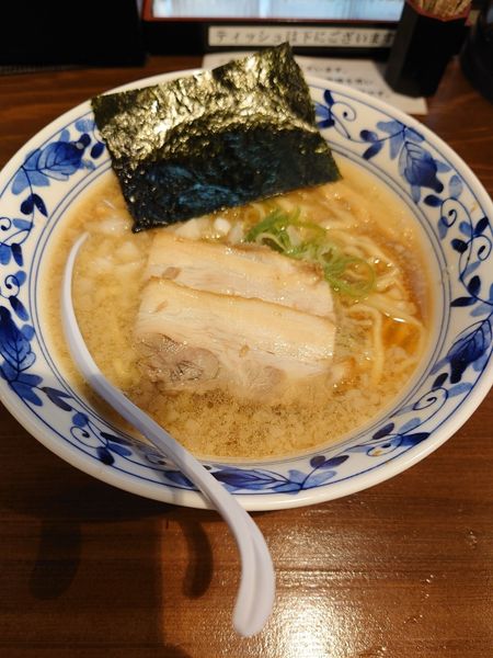 「背脂中華そば」@らぁ麺 ばらやの写真