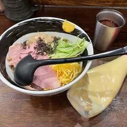 季節限定 冷やし中華　浜寅スタイル　マヨ付き 大盛 870円