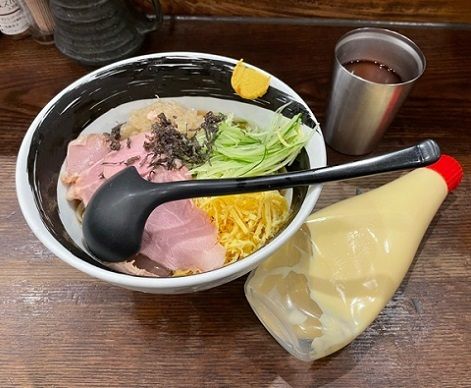 「季節限定 冷やし中華　浜寅スタイル　マヨ付き 大盛 870円」@ラーメン専門店 浜寅 東戸塚店の写真