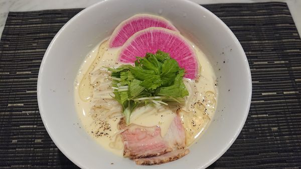 「白トリュフ香るとうもろこしの冷たいラーメン　１２００円　※」@MENSHO SAN FRANCISCOの写真