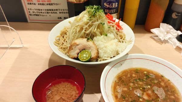 「麺増しシークヮーサーつけ麺・しょうが・紅しょうが・１００円券」@鷹の目 蒲田店の写真