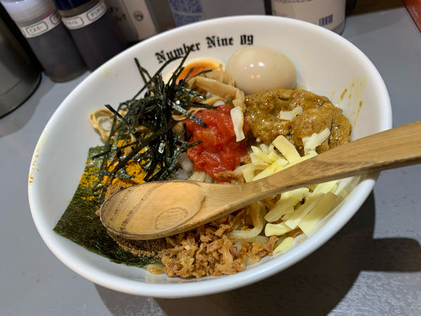 「【夏季限定】カレーまぜそば」@麺Dining Number Nine 09の写真