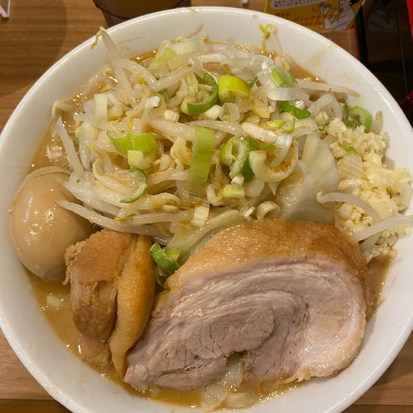 「ラーメン(豚1枚)全マシ味玉」@ちばから 蒲田店の写真