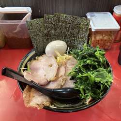 ネギチャーシューメン白3枚＋ほうれん草＋味玉