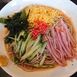 （期間限定）蕎麦屋の冷やし中華　５９０円