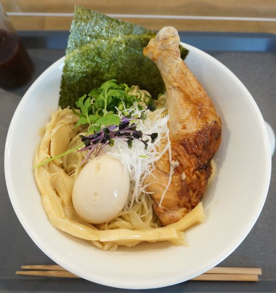 「鶏SOBA」@NEW LATITUDE CHINESE Shangri-La 〜香格里拉〜の写真