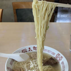 豚太郎 広江店の画像