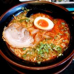 赤ラーメン　激辛