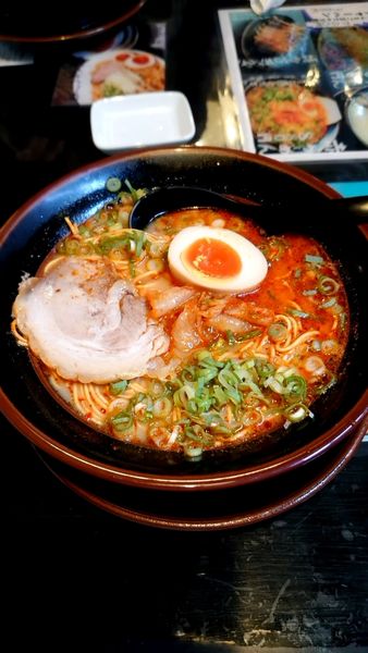 「赤ラーメン　激辛」@博多らーめん 万々の写真