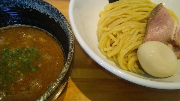 「濃厚つけ麺 830円＋味玉 100円」@麺処しろの写真