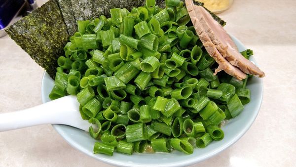 「青ねぎラーメン(麺硬め・味濃いめ)+海苔」@ラーメン寺田家 戸塚店の写真