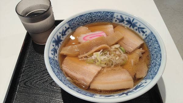 「喜多方肉盛りらーめん」@麺屋 喜多方 国見サービスエリア下り店の写真