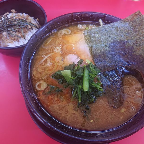 「チャーシューメン920円、チャーシューまぶしご飯150円」@上越家の写真