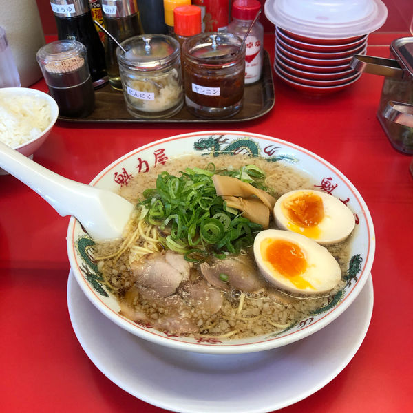 「特製醤油味玉ラーメン（並）」@ラーメン魁力屋 狩場店の写真
