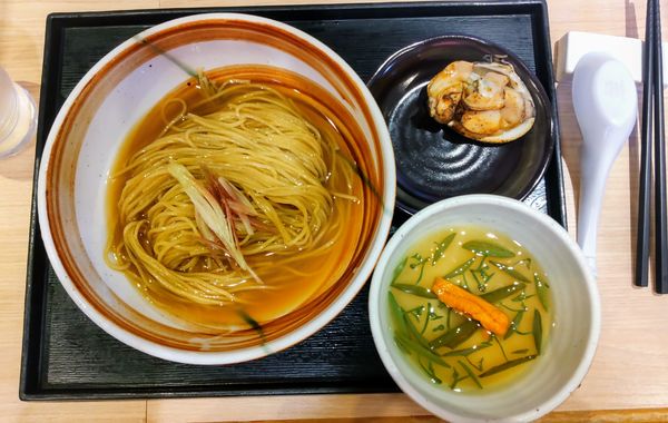 「はまぐり蕎麦ジャガイモのブランマンジェ風ウニ蓴菜のゼリー載せ」@麺屋 一燈の写真