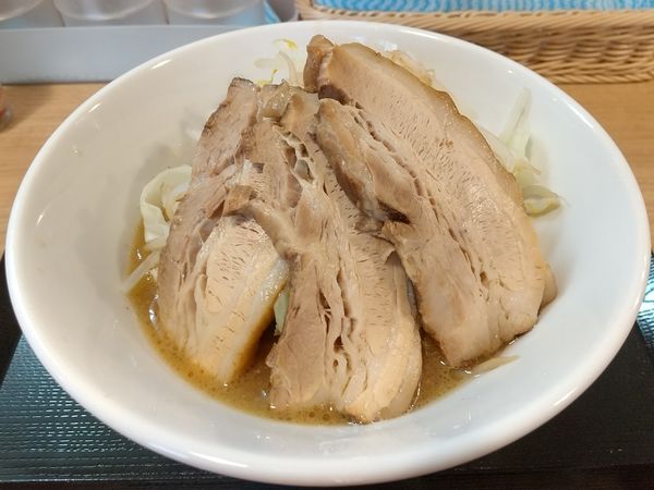 「ラーメン小豚(ヤサイ普通)」@麺屋 つるの写真