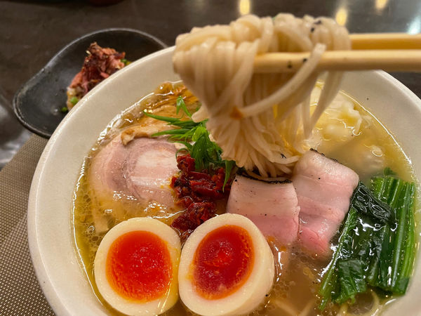 「奥能登の塩雲呑麺」@MENSHOの写真