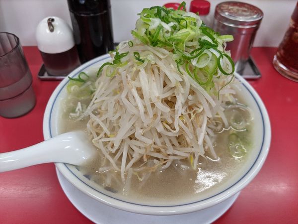 「大盛ラーメン　700円　野菜マシ」@ラーメン福 黄金店の写真