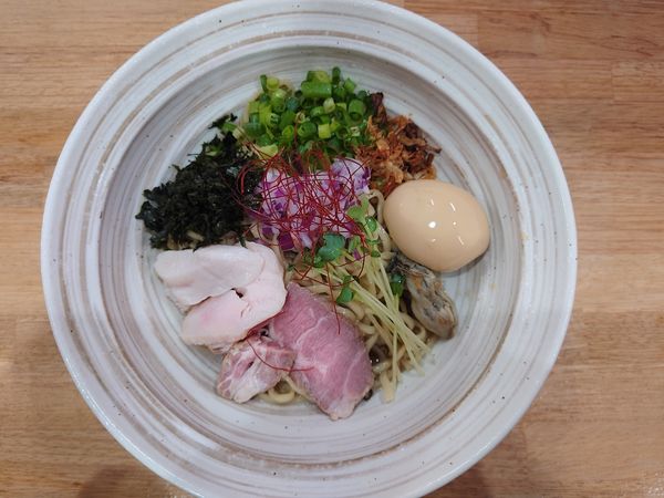 「貝塩冷やし和え蕎麦」@しじみ中華蕎麦 イツ花の写真