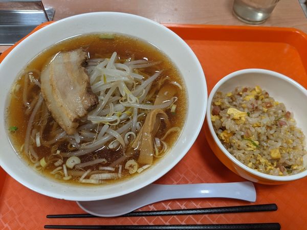 「お得ラーメンセット　醤油ラーメン+チャーハン　520円」@上海媽媽 ピアゴ中村店の写真