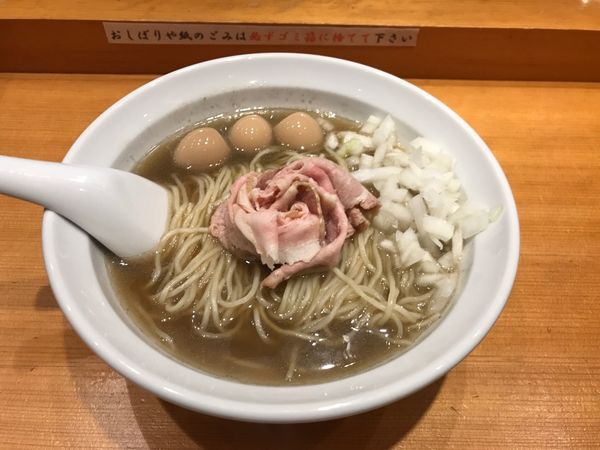 「煮干蕎麦＋うずら味玉　黒酢和え玉」@木更津丿貫の写真