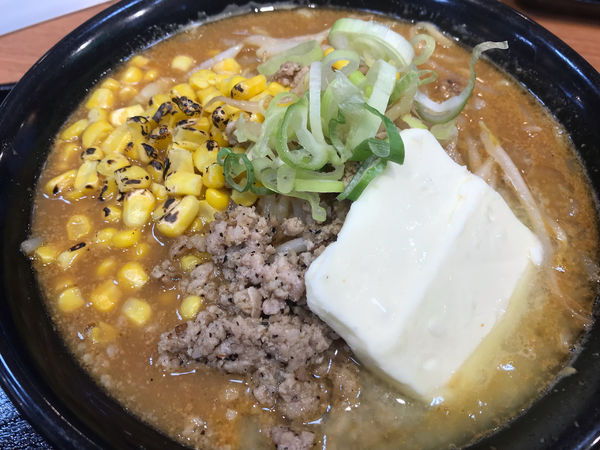 「炙りコーンバター百年味噌ラーメン」@マルキン本舗 きららシティ店の写真