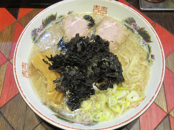 「背脂煮干醤油（900円）」@オールドラーメンショップ 逆流の写真