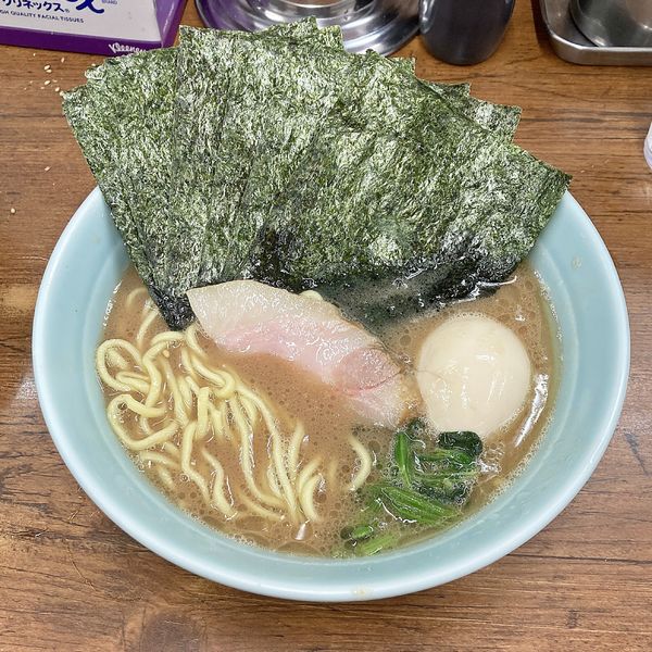「ラーメン並＋海苔」@横浜ラーメン 武蔵家 成増店の写真