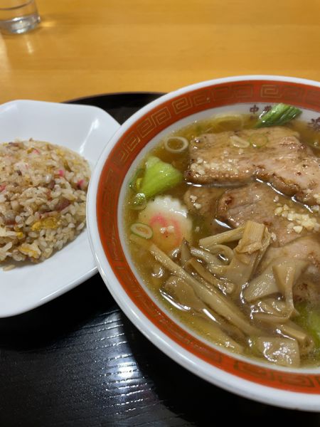 「焼肉ラーメン+チャーハン」@中華料理 永楽の写真