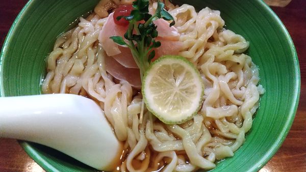 「冷たい煮干しのラーメン（限定1000円）」@らーめん かねかつの写真
