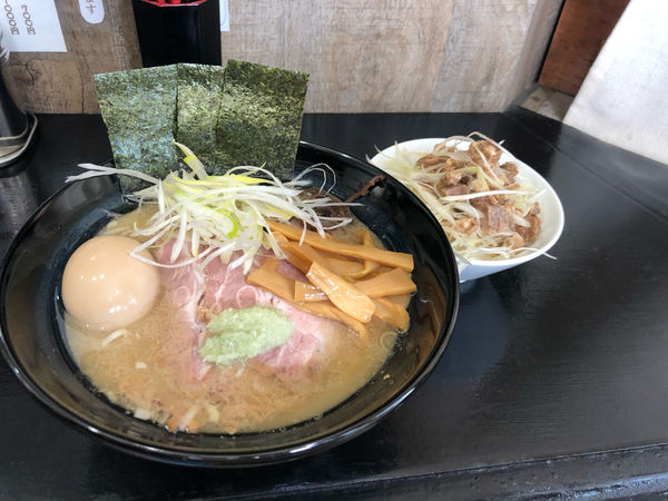 「チャーシュー麺　麺半分」@ラーメンつ～んとこの写真