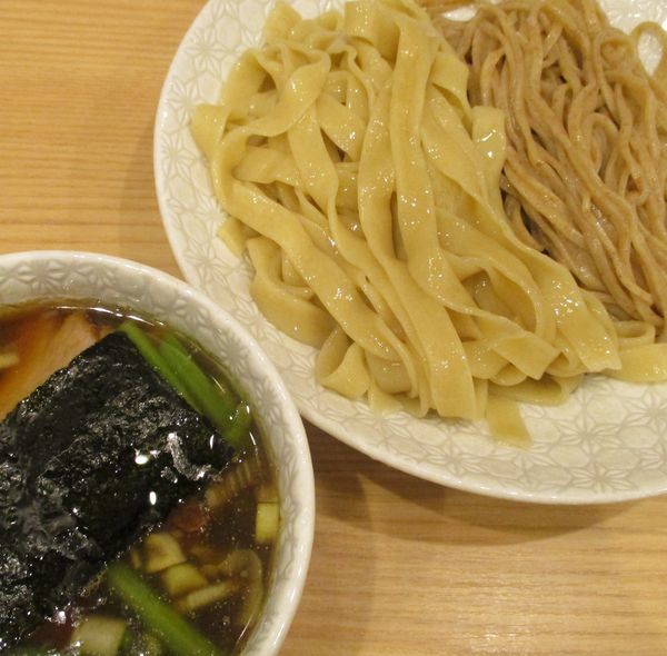 「合盛りつけめん　500円※オープン記念価格　通常900円」@麺や 麦ゑ紋の写真